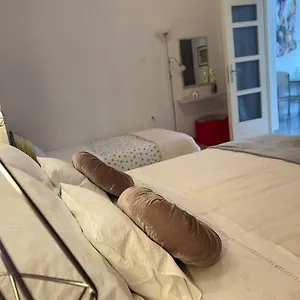 Sara , Trogir Chorwacja